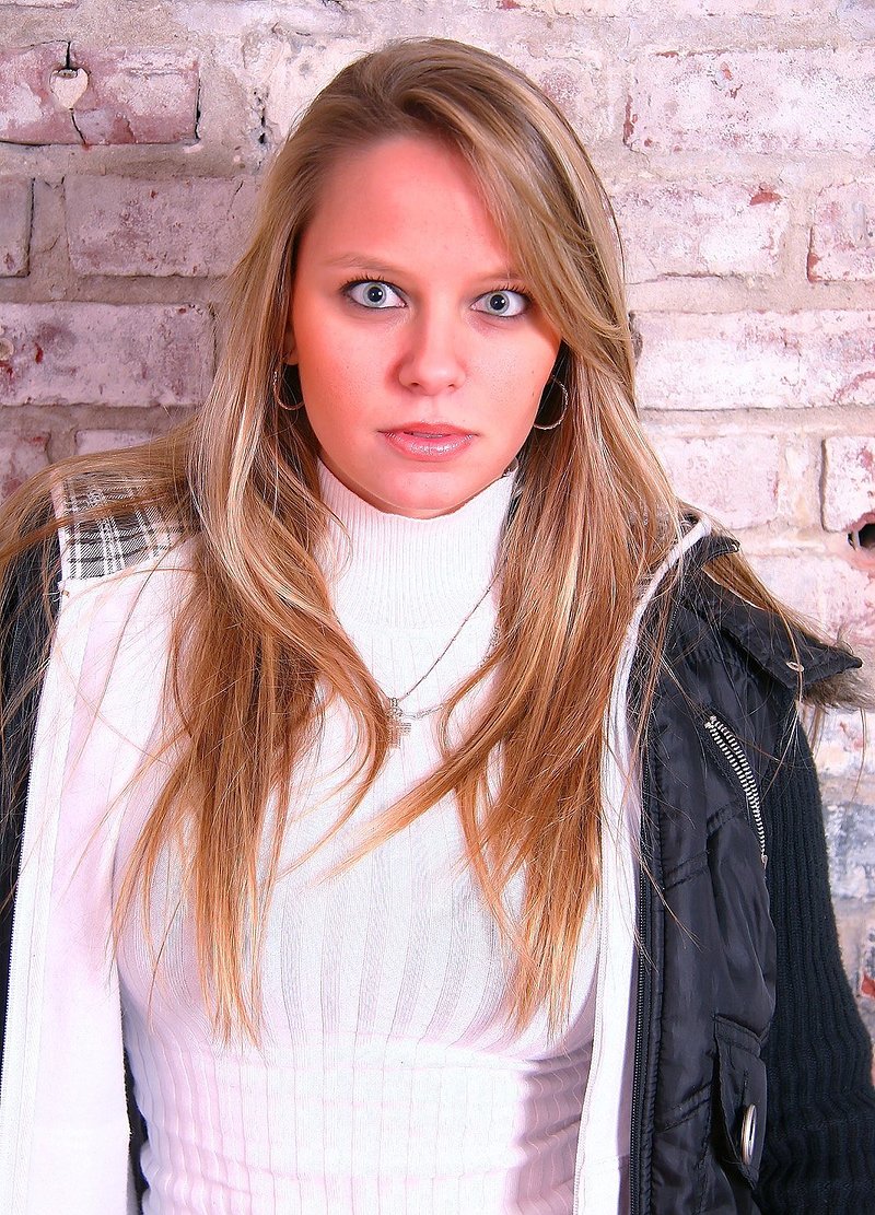 Александра, 43
